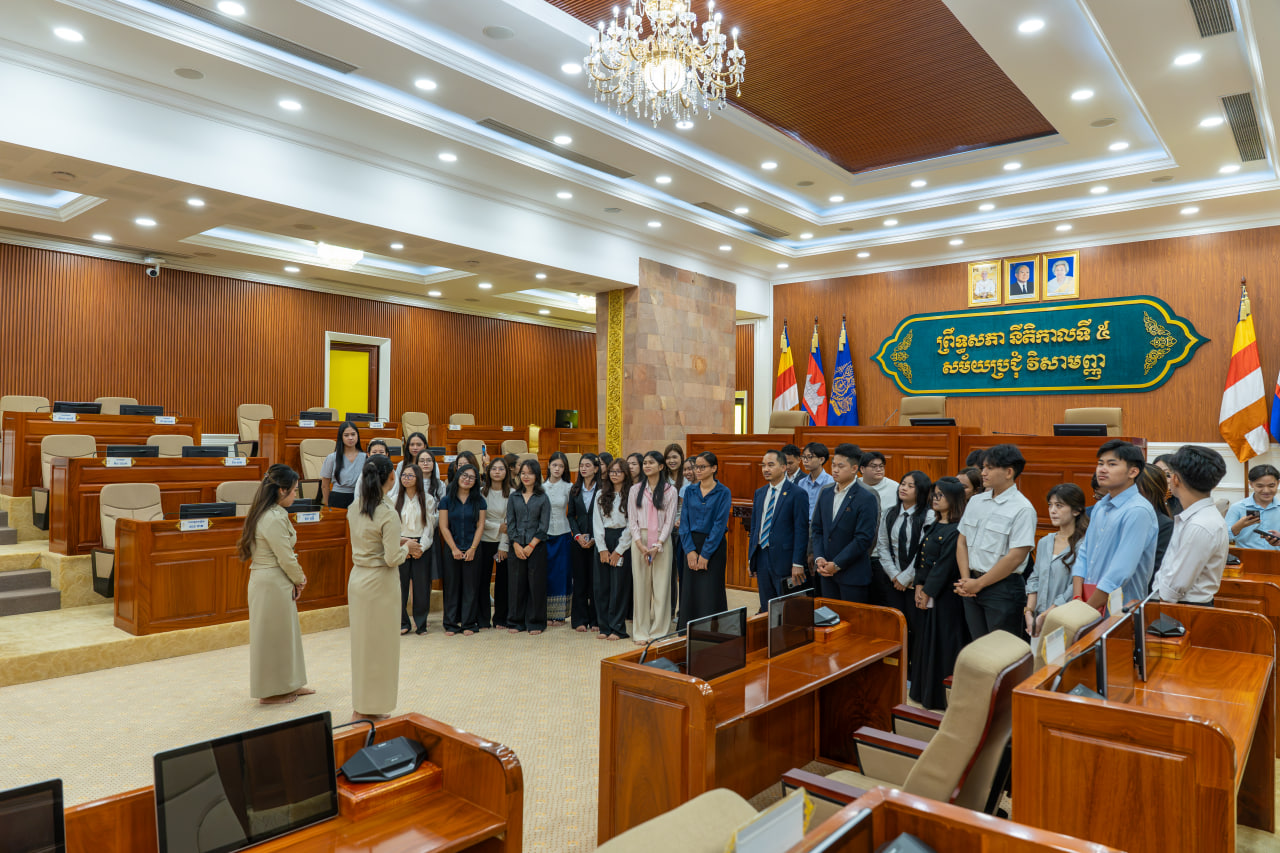NUM iLAW Students Undertake Study Visit to the Senate of the Kingdom of Cambodia - Image 4