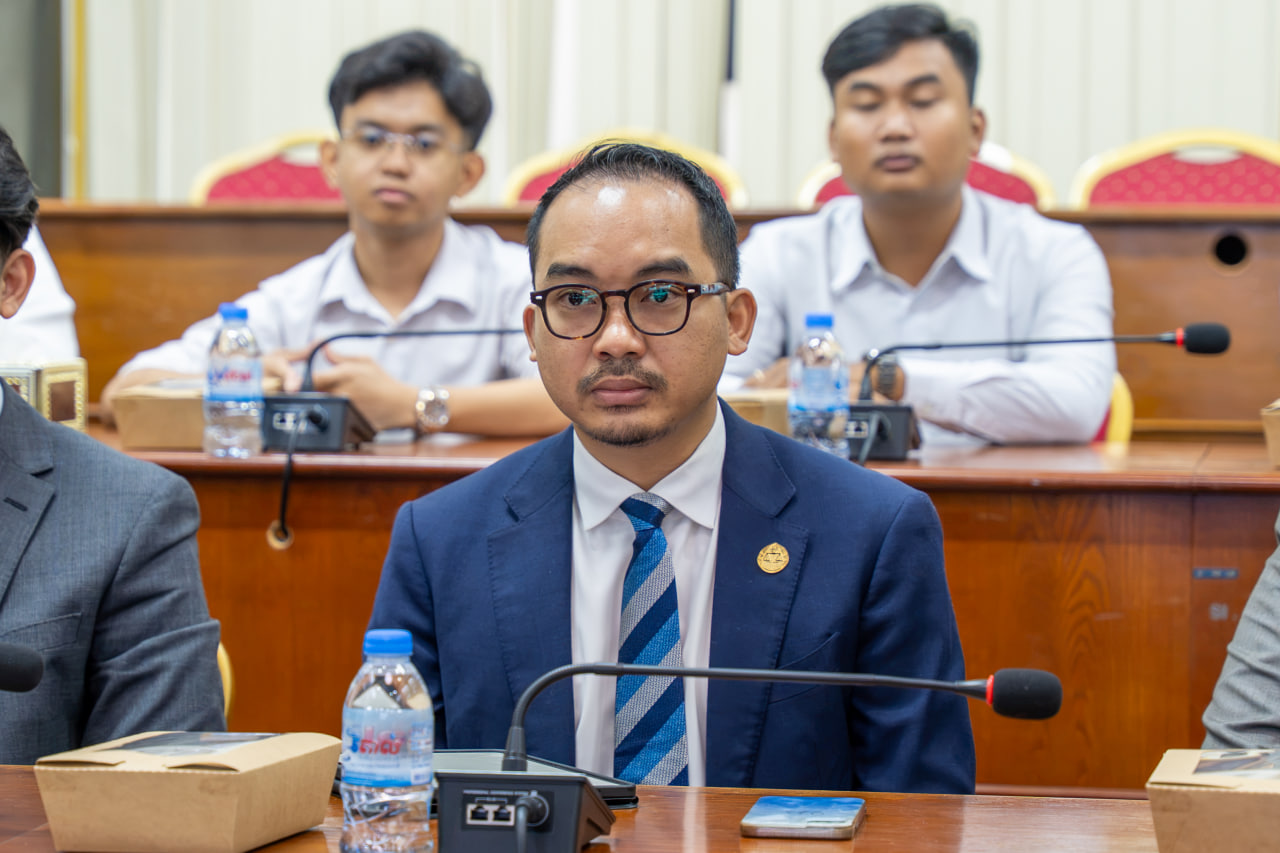 NUM iLAW Students Undertake Study Visit to the Senate of the Kingdom of Cambodia - Image 3