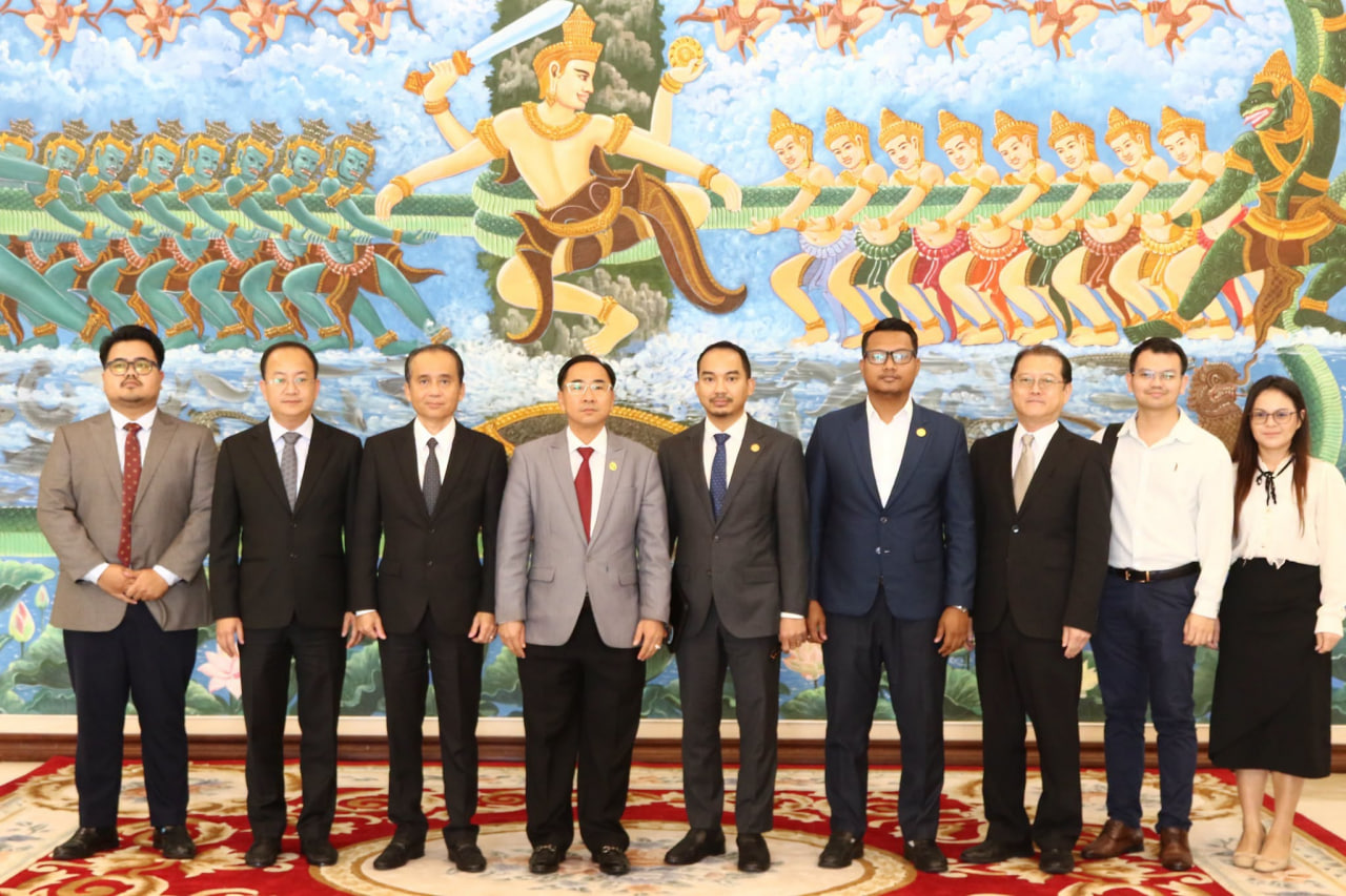 NUM iLAW Students Participate in Legal Drafting Training at the Council of Jurists, Office of the Council of Ministers - Image 11